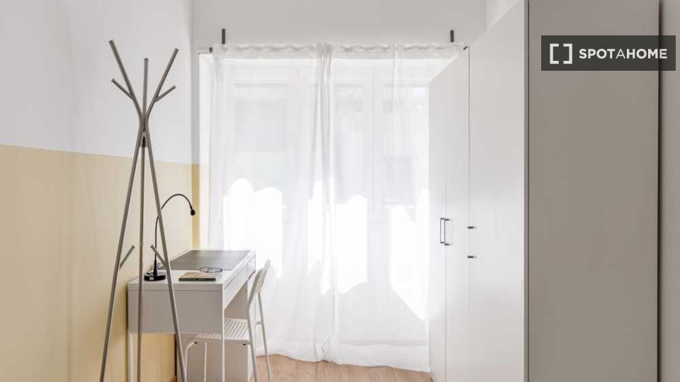 Double room Lisbon, 8 beds — photo 30