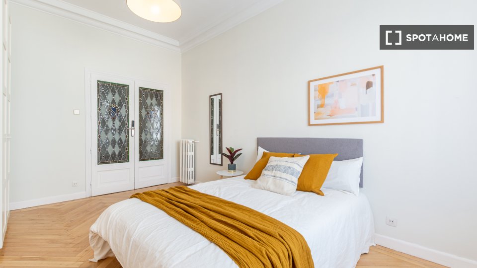Double room Madrid, 6 beds — photo 13