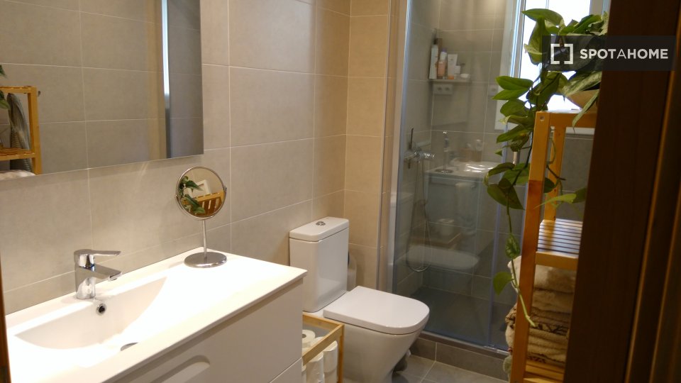 Double room Barcelona, 1 bed, 90m² — photo 9