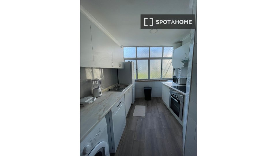 Double room Lisbon, 4 beds, 200m² — photo 8