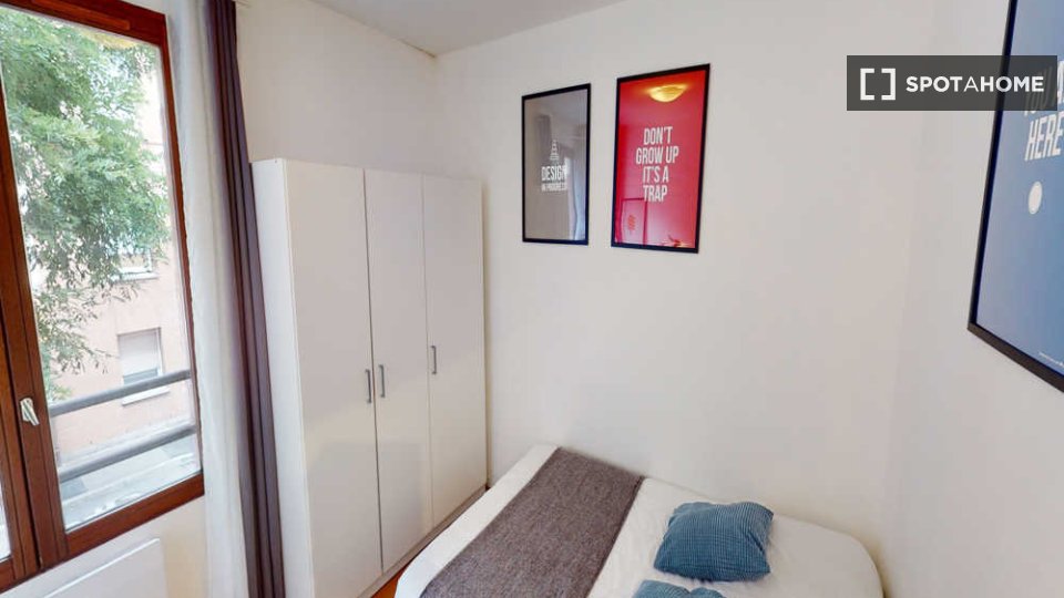Camera in affitto in un appartamento condiviso con 3 camere da letto a Wazemmes. - in Lille