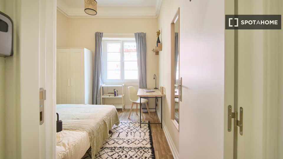 Double room Lisbon, 12 beds — photo 1