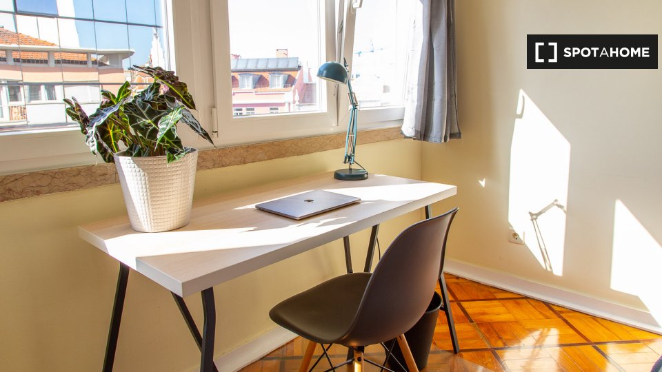 Double room Lisbon, 6 beds — photo 7