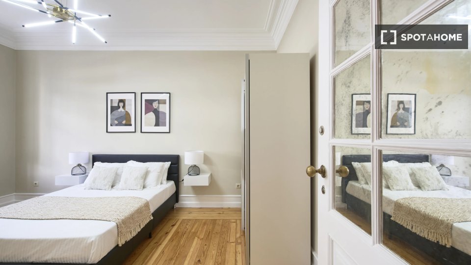 Double room Lisbon, 10 beds — photo 1