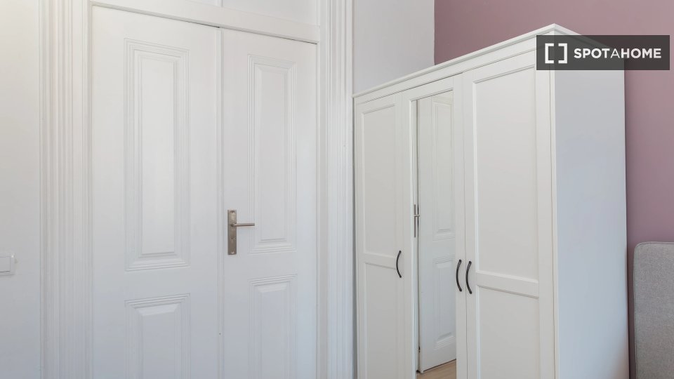 Double room Lisbon, 8 beds — photo 4