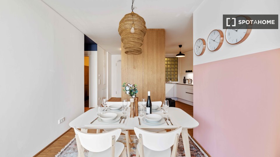Double room Munich, 4 beds, 104m² — photo 16