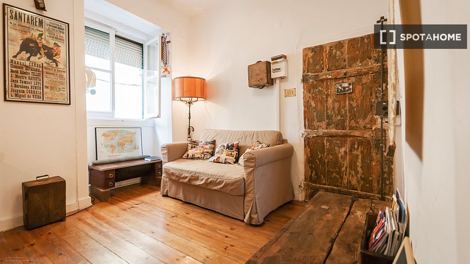 Apartment mono Lisbon, 45m² — photo 19