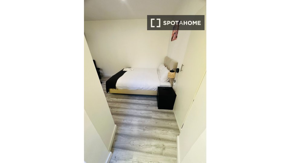 Double room Lisbon, 6 beds — photo 3
