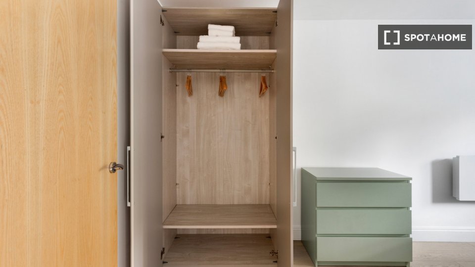 Apartment London, 2 beds — photo 10