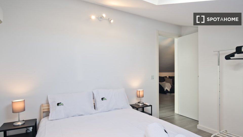Apartment Lisbon, 2 beds, 45m² — photo 3