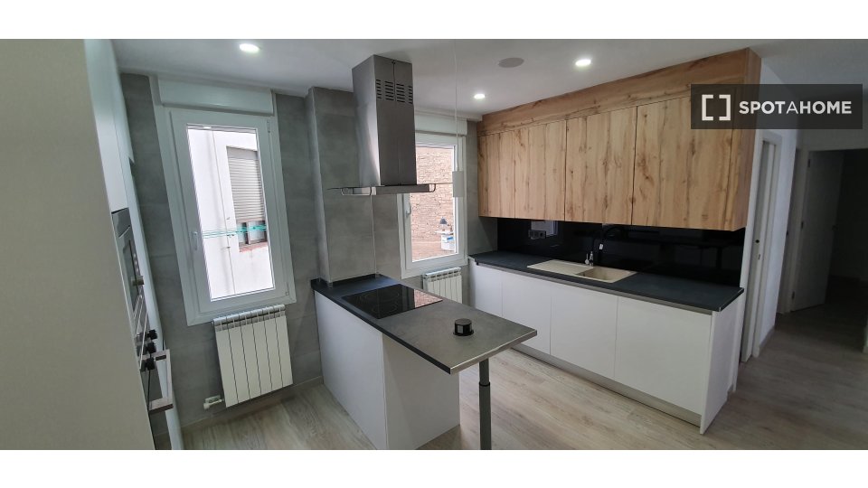 Apartment Zaragoza, 2 beds, 73m² — photo 4