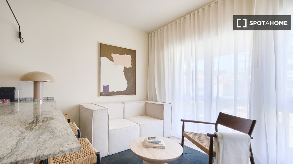 Apartment Lisbon, 1 bed — photo 4