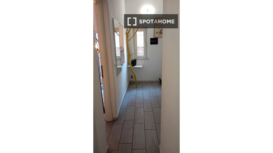 Apartment Rome, 4 beds, 60m² — photo 9