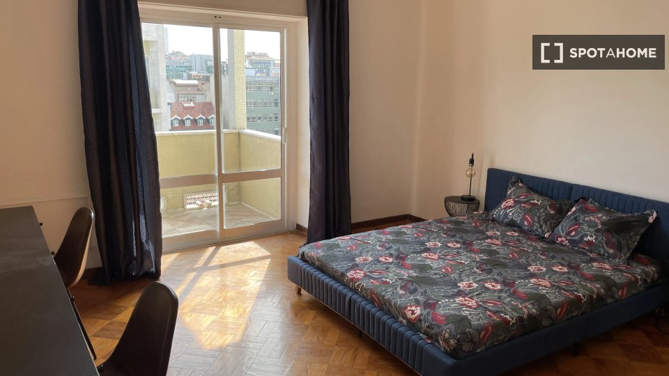 Double room Lisbon, 6 beds — photo 1