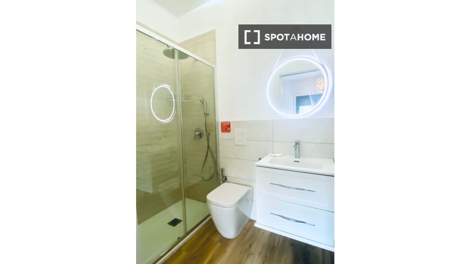 Double room Milan, 1 bed — photo 3