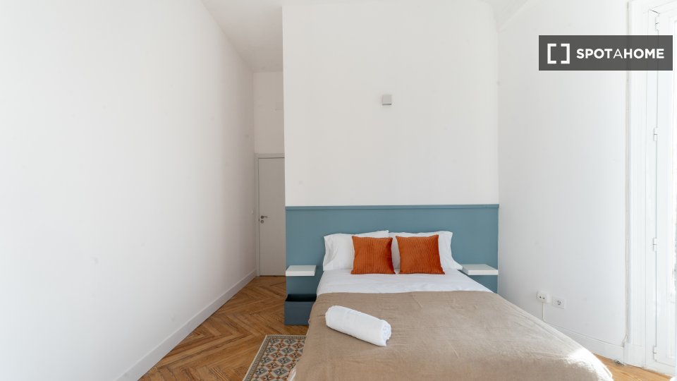 Double room Madrid, 9 beds — photo 19
