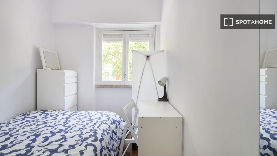 Double room Lisbon, 7 beds — photo 10
