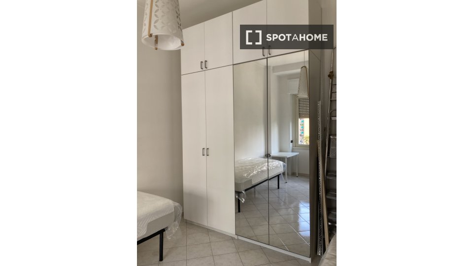 Double room Milan, 2 beds, 80m² — photo 3