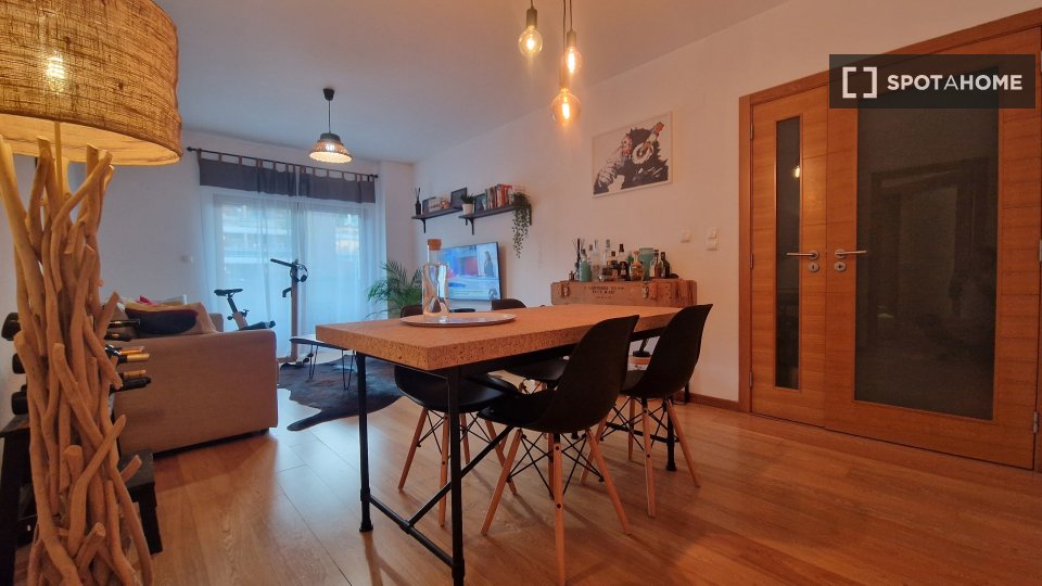 Apartment Lisbon, 1 bed, 75m² — photo 9