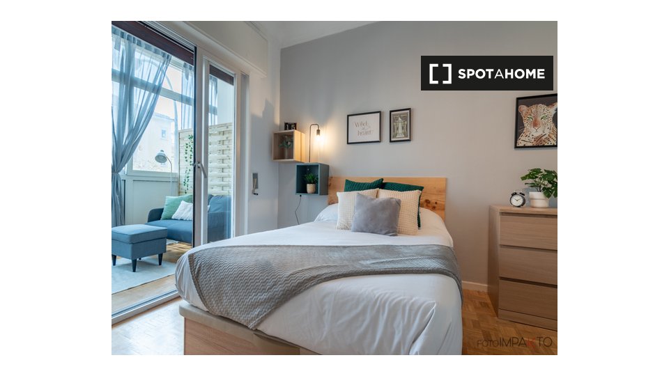 Double room Madrid, 6 beds, 207m² — photo 3