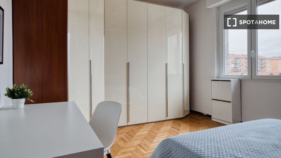 Double room Milan, 2 beds — photo 12
