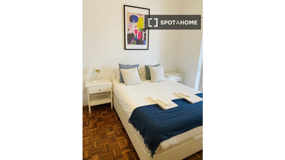 Apartment Lisbon, 2 beds, 70m² — photo 12
