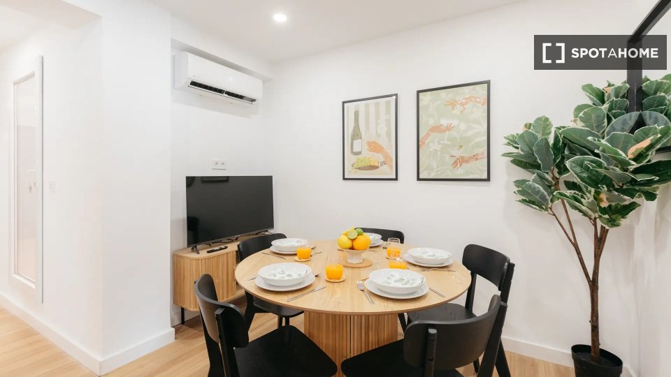 Double room Valencia, 5 beds — photo 12