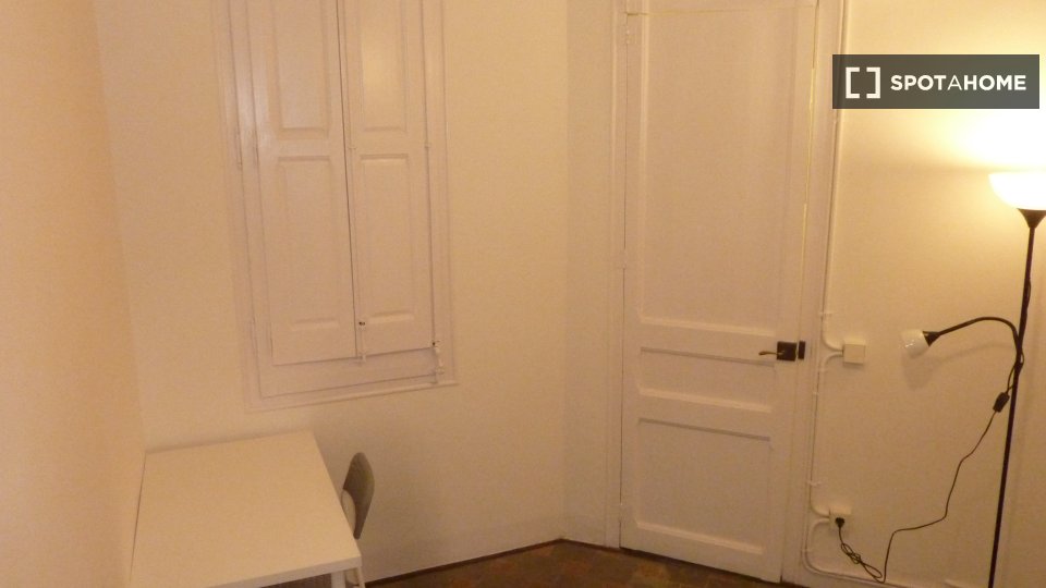 Double room Barcelona, 5 beds, 100m² — photo 11