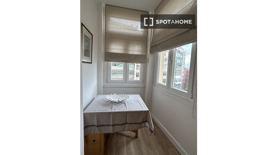 Apartment Lisbon, 2 beds, 83m² — photo 3