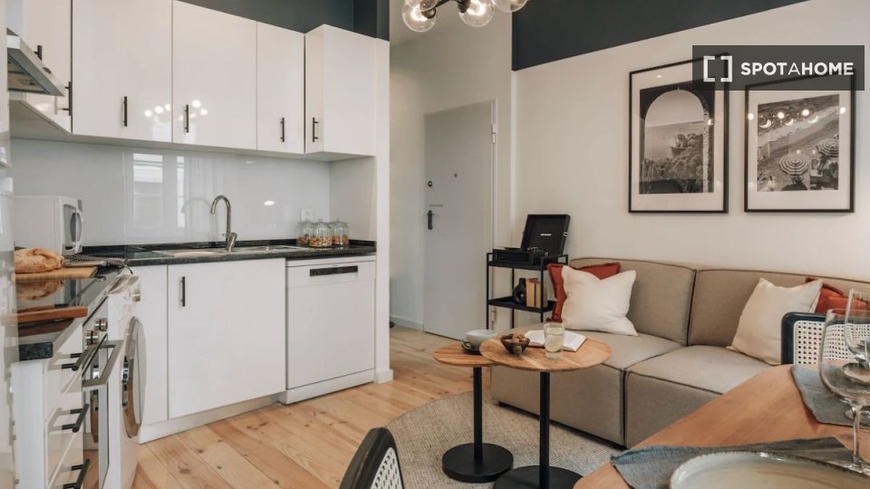 Apartment Lisbon, 1 bed — photo 17