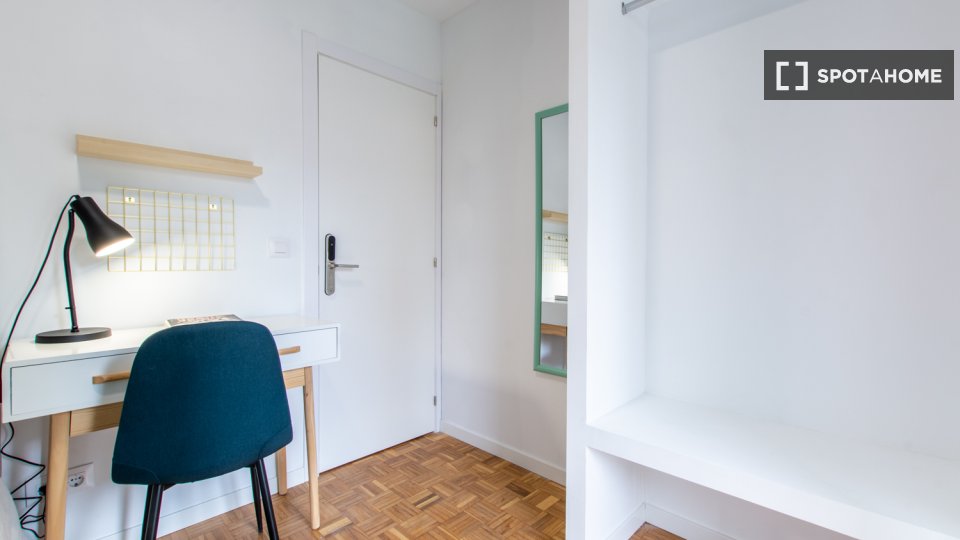 Double room Madrid, 10 beds — photo 10