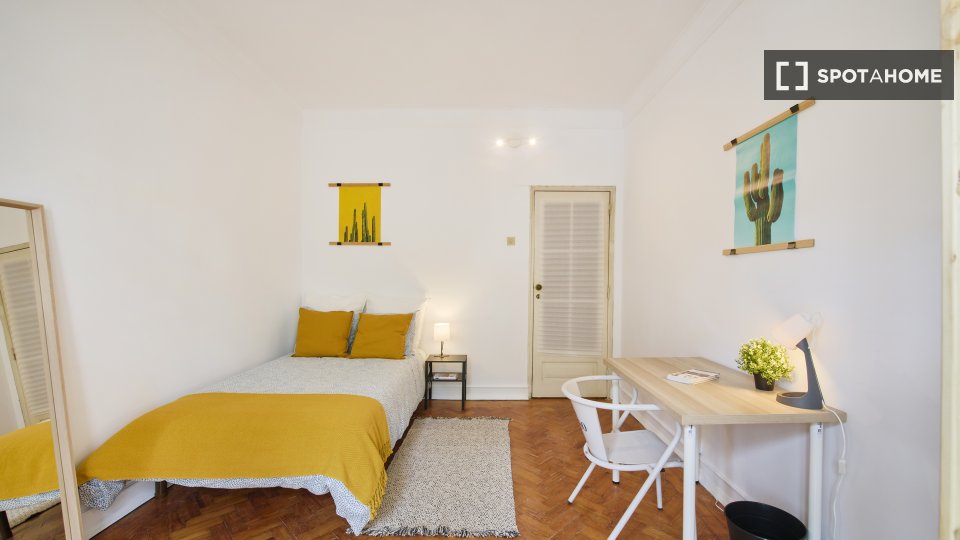 Double room Lisbon, 8 beds — photo 8