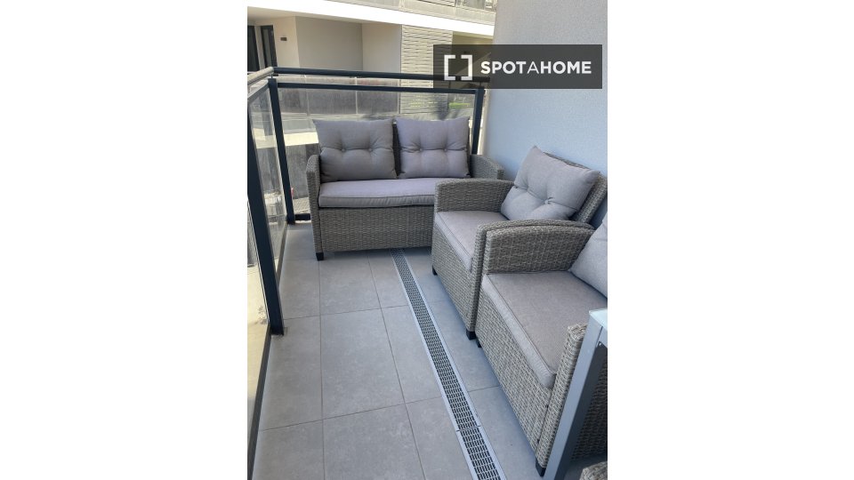 Double room Alicante, 3 beds — photo 1
