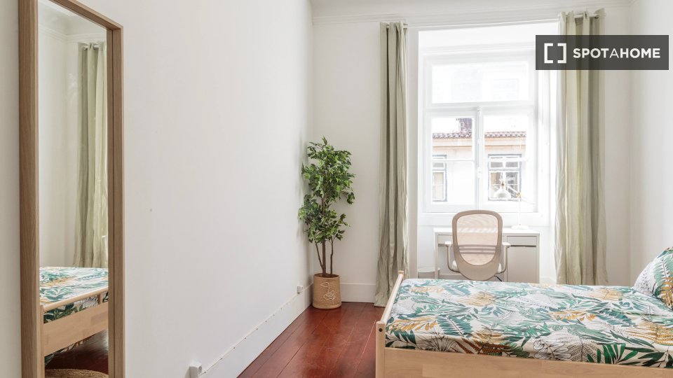 Double room Lisbon, 10 beds — photo 1