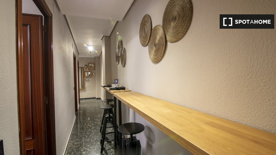 Double room Valencia, 5 beds, 110m² — photo 16