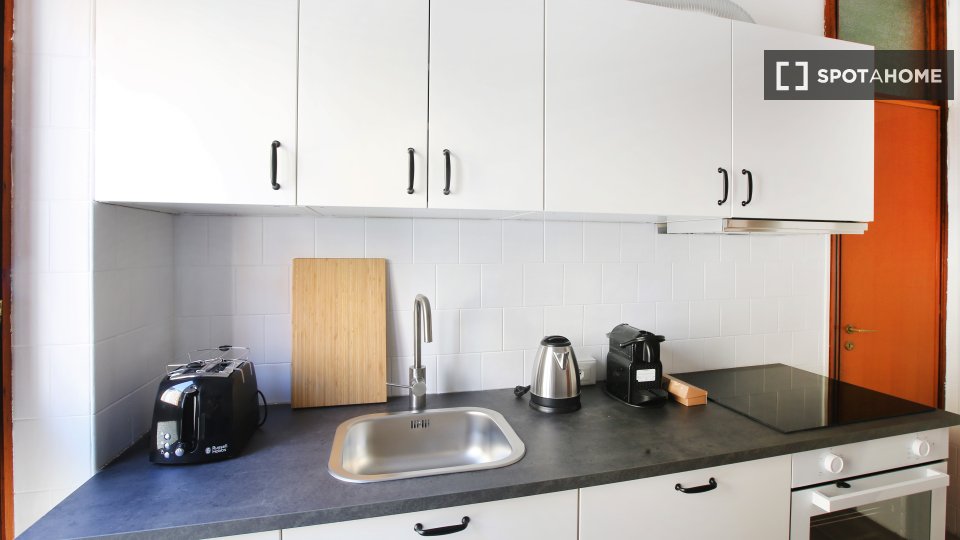 Double room Milan, 3 beds, 80m² — photo 11