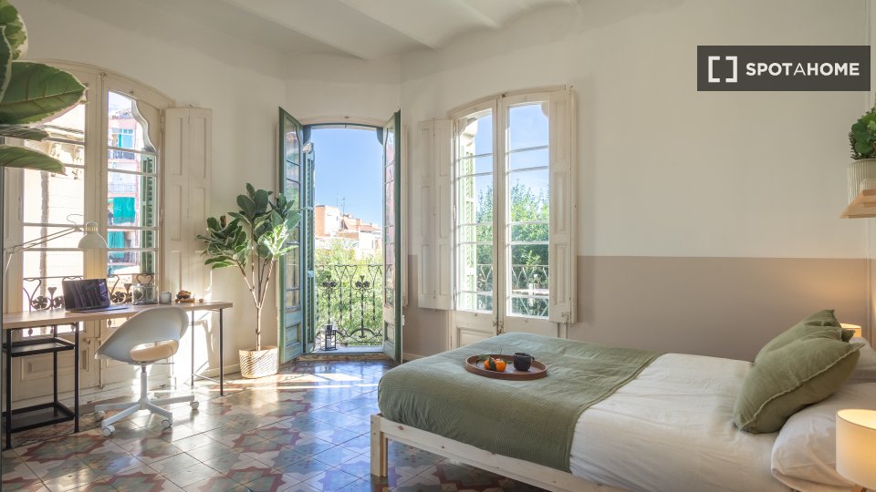 Double room Barcelona, 5 beds, 120m² — photo 15