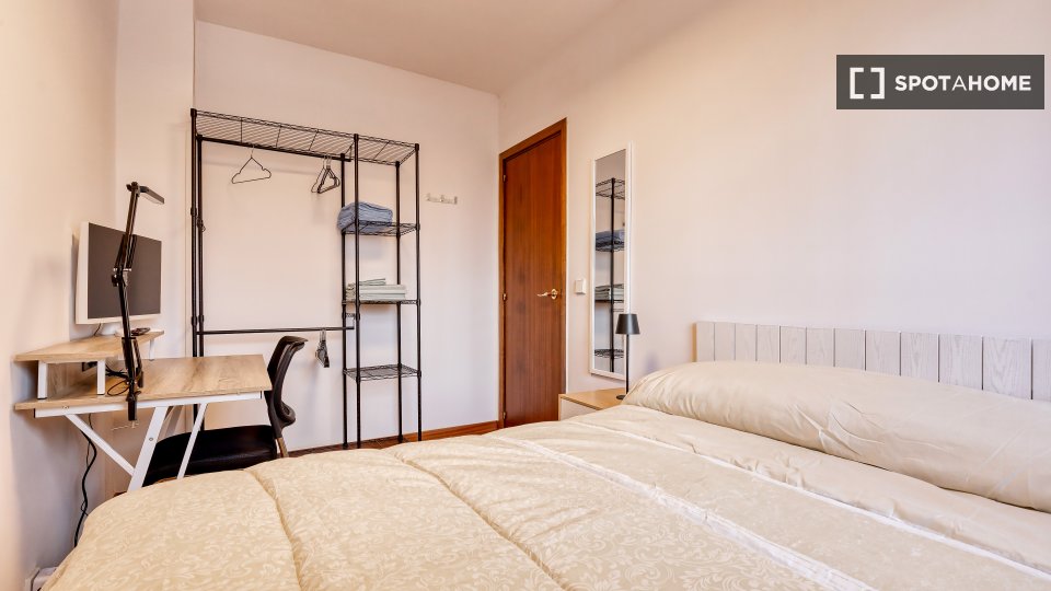 Habitación en piso compartido en alquiler en Pilar, Madrid