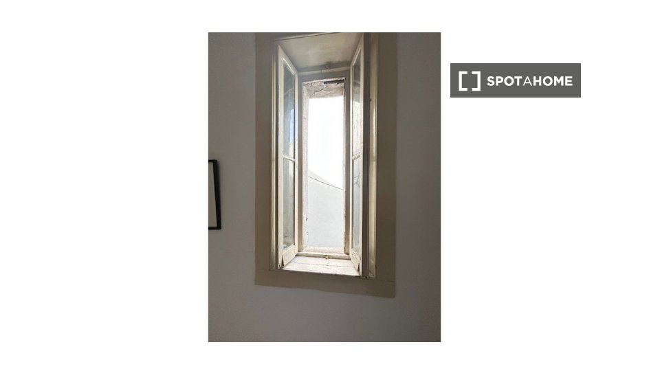 Double room Lisbon, 8 beds — photo 16