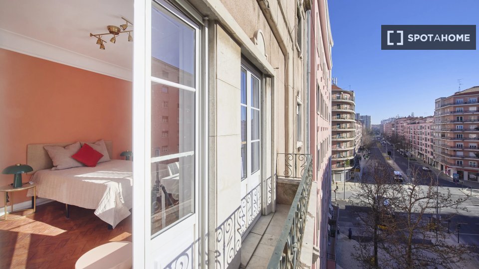 Double room Lisbon, 6 beds — photo 9