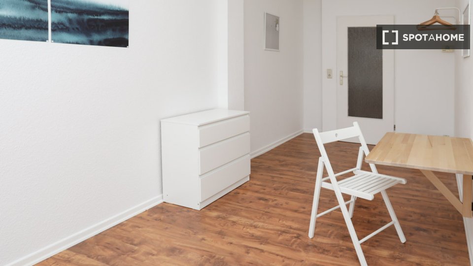 Double room Berlin, 4 beds, 105m² — photo 19