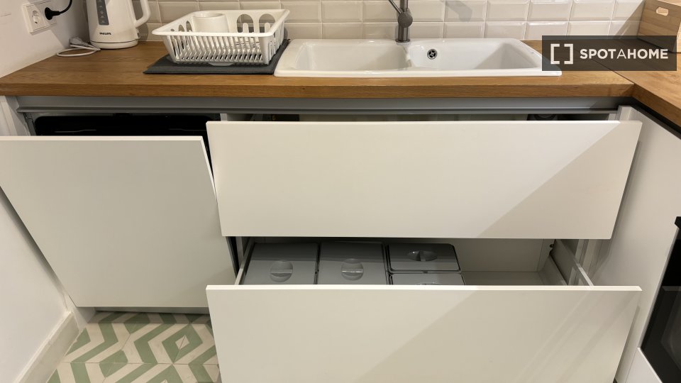 Apartment Lisbon, 1 bed, 80m² — photo 12