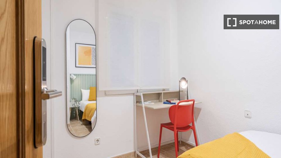 Double room Madrid, 4 beds — photo 3