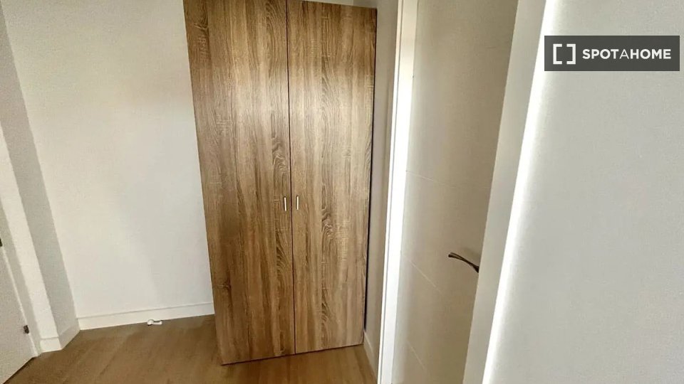 Double room Madrid, 4 beds — photo 8