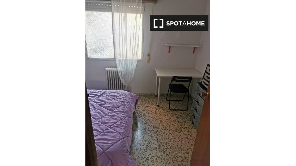 Double room Granada, 4 beds, 100m² — photo 7