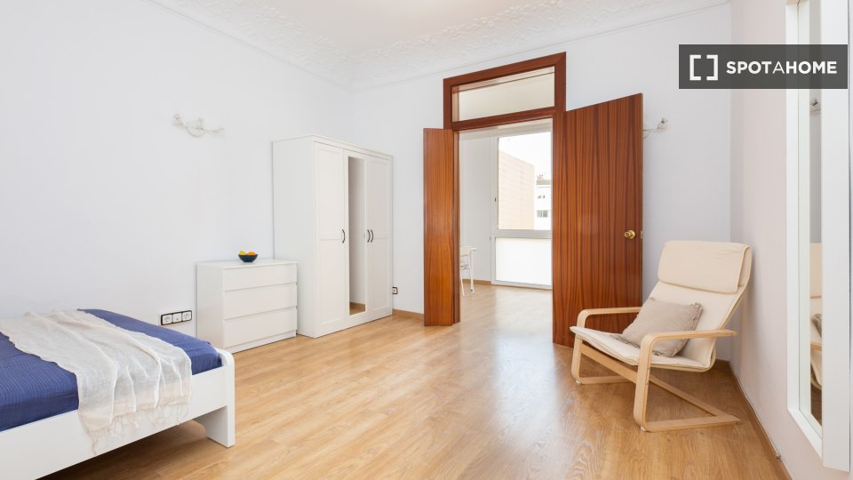 Double room Barcelona, 6 beds, 100m² — photo 10