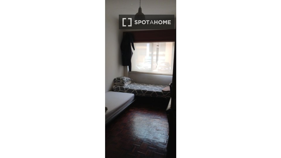 Double room Lisbon, 4 beds, 120m² — photo 5