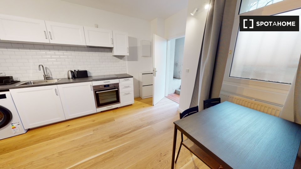 Apartment Berlin, 1 bed, 70m² — photo 9
