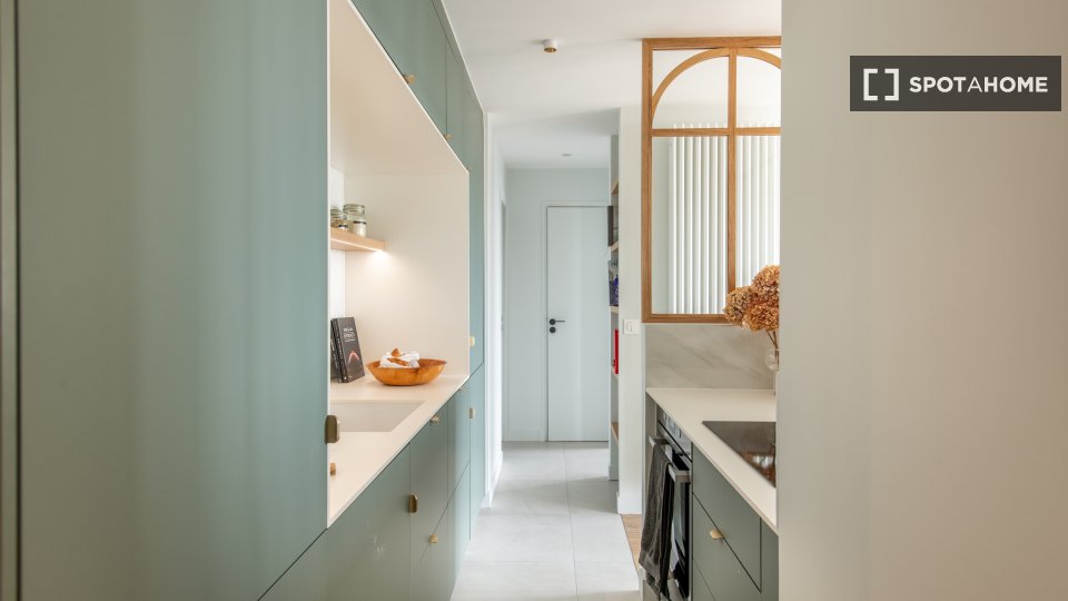 Double room Paris, 3 beds, 61m² — photo 9