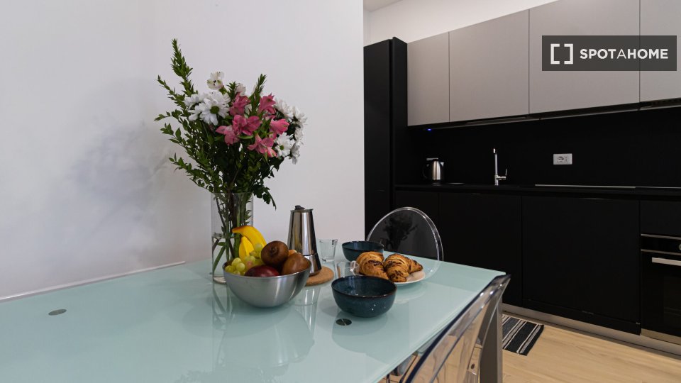 Apartment Milan, 1 bed, 48m² — photo 4